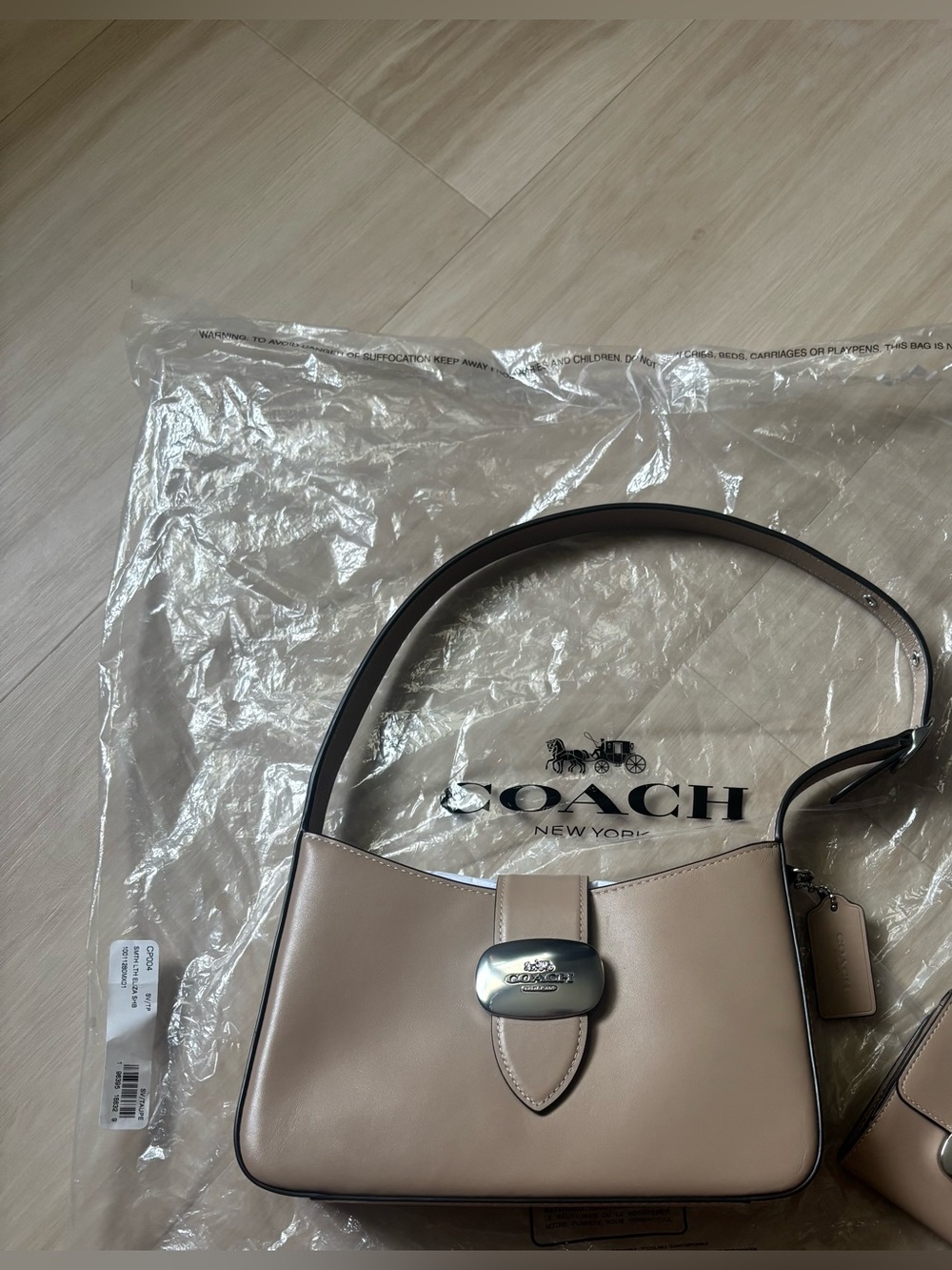 New Coach Eliza Shoulder Bag - Picture 2 of 8